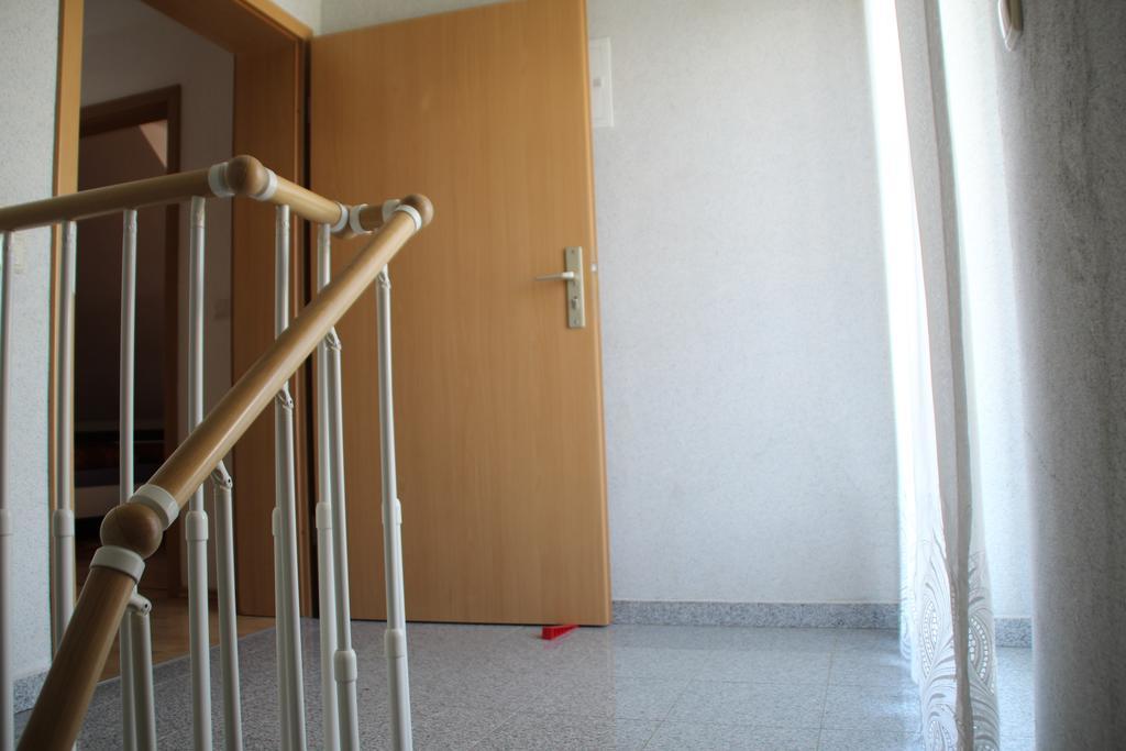 Ferienwohnung Vikolisa Bad Schonborn Exterior photo